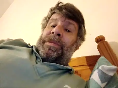 Snapshot of stud2512 chatting on 1, 3, 2026 stud2512 online show from 1, 3, 2026