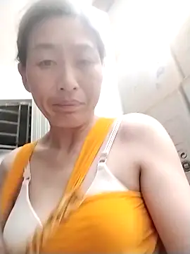 lris-Beauty77 online show from 15, 3, 2026