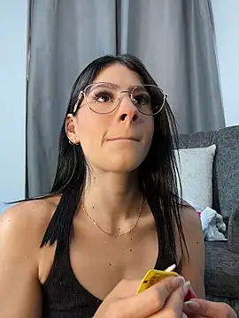 Dasha Be online show from 14, 4, 2026