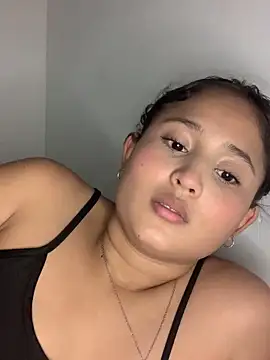 laly spank online show from 6, 3, 2026