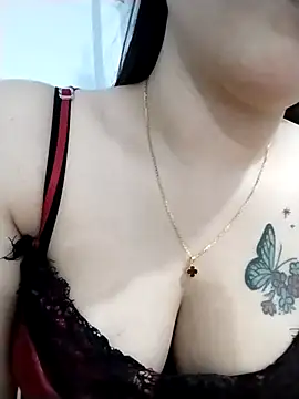 Snapshot of Kiki-vn chatting on 1, 3, 2026 Kiki-vn online show from 1, 3, 2026