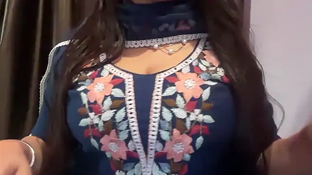 Snapshot of Avneet_kaurr1 chatting on 30, 6, 2026 Avneet kaurr1 online show from 30, 6, 2026