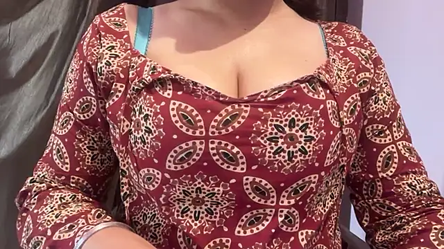 Snapshot of Avneet_kaurr1 chatting on 25, 6, 2026 Avneet kaurr1 online show from 25, 6, 2026