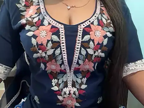 Avneet kaurr1 online show from 28, 2, 2026