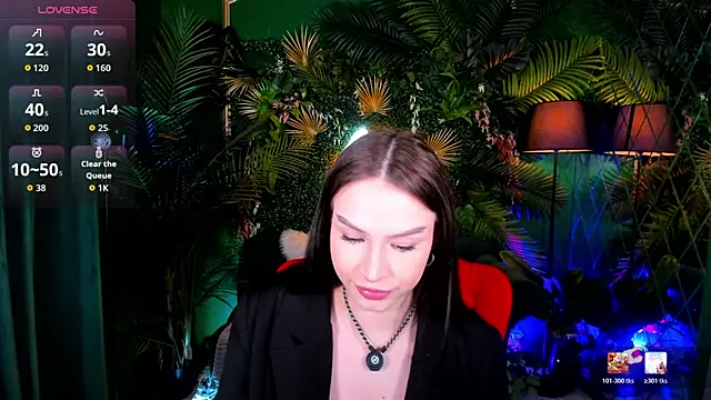 Snapshot of SatiraLux chatting on 10, 5, 2026 SatiraLux online show from 10, 5, 2026