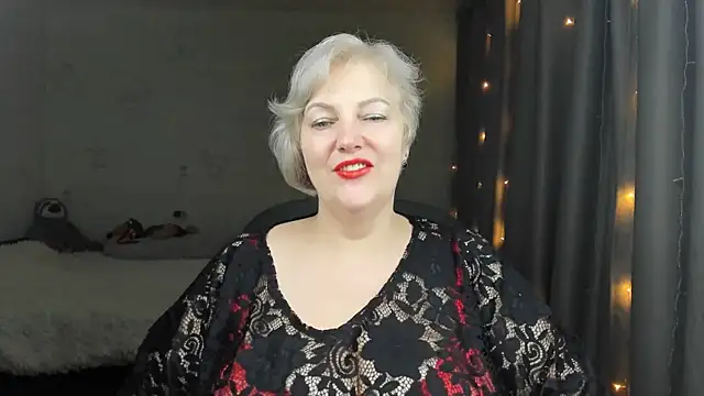 Mary-Leee online show from 13, 4, 2026