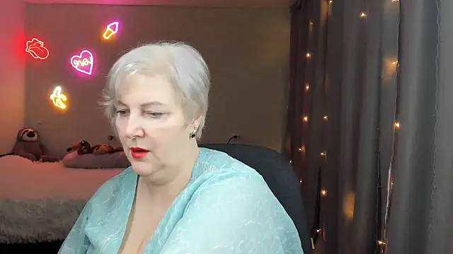 Mary-Leee online show from 12, 4, 2026