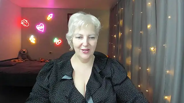 Mary-Leee online show from 3, 6, 2026