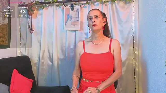 LeanaMaturee online show from 25, 3, 2026