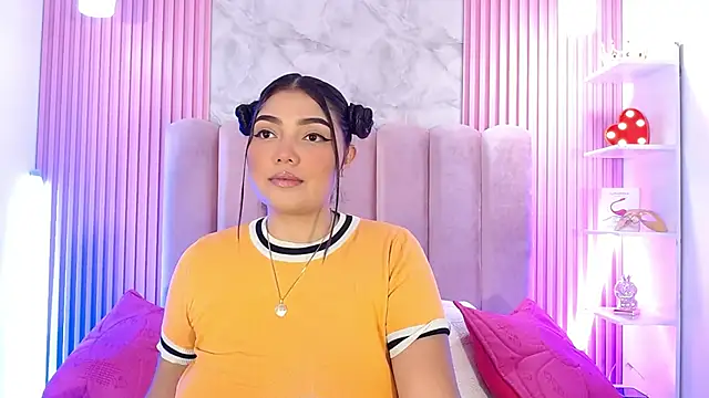 ArianaRougee online show from 7, 5, 2026
