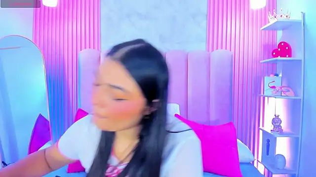 Snapshot of ArianaRougee chatting on 1, 7, 2026 ArianaRougee online show from 1, 7, 2026