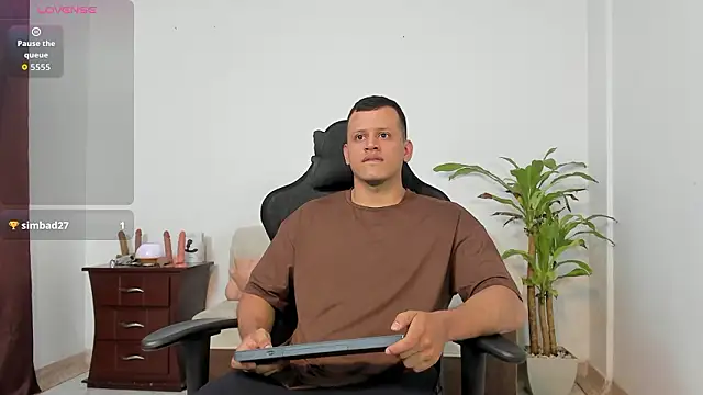 Snapshot of Alex_towerss chatting on 27, 2, 2026 Alex towerss online show from 27, 2, 2026