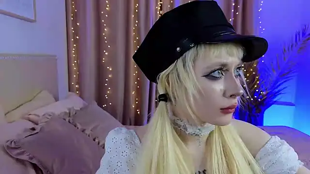 rraffaellka online show from 10, 4, 2026