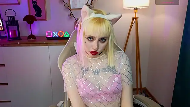 rraffaellka online show from 28, 4, 2026