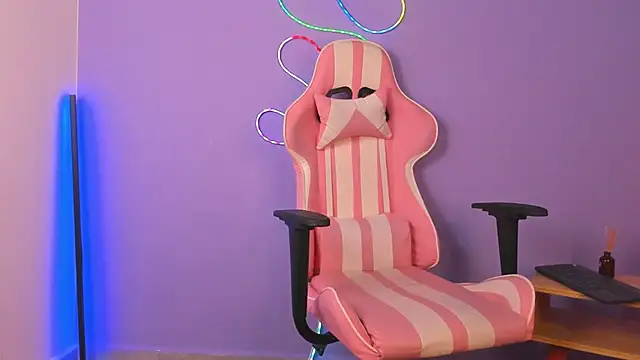 NinaAngel6 online show from 2, 6, 2026