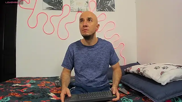 Cintya n Roger online show from 8, 4, 2026