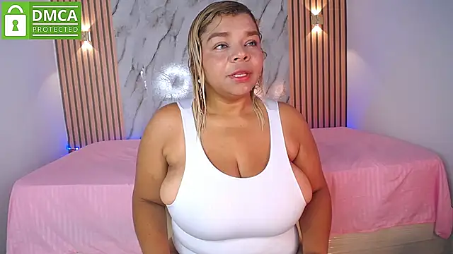 CasieBigtits online show from 14, 5, 2026