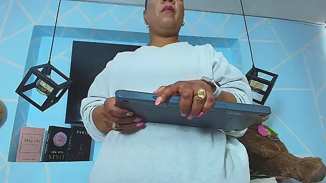 sharon noa online show from 25, 5, 2026