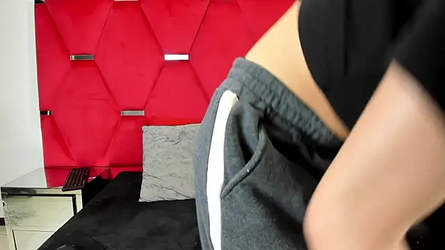 Alicee Grey online show from 26, 2, 2026