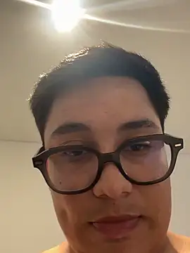 Snapshot of enzo_13 chatting on 22, 2, 2026 enzo 13 online show from 22, 2, 2026