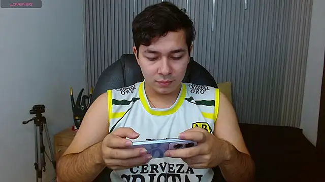 Julian Smith21 online show from 12, 4, 2026