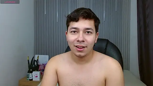 Snapshot of Julian_Smith21 chatting on 17, 7, 2026 Julian Smith21 online show from 17, 7, 2026