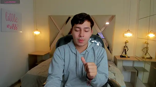 Julian Smith21 online show from 15, 3, 2026