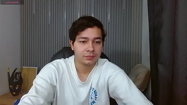 Snapshot of Julian_Smith21 chatting on 12, 6, 2026 Julian Smith21 online show from 12, 6, 2026