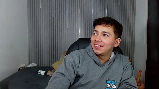 Snapshot of Julian_Smith21 chatting on 6, 7, 2026 Julian Smith21 online show from 6, 7, 2026
