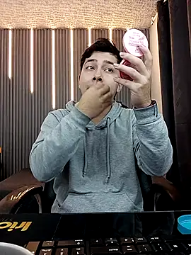 Julian Smith21 online show from 20, 3, 2026