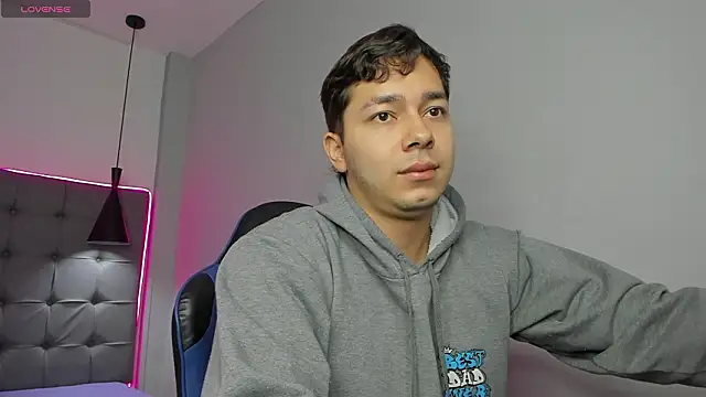 Julian Smith21 online show from 4, 3, 2026