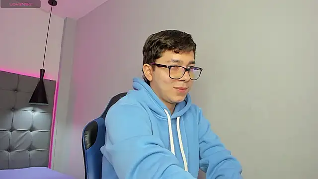 Julian Smith21 online show from 12, 3, 2026