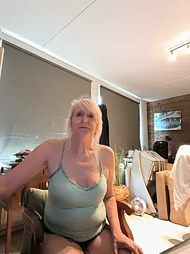 Snapshot of Heidiblueeyes chatting on 20, 7, 2026 Heidiblueeyes online show from 20, 7, 2026