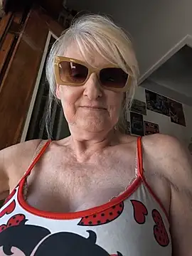 Snapshot of Heidiblueeyes chatting on 16, 6, 2026 Heidiblueeyes online show from 16, 6, 2026