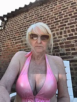 Snapshot of Heidiblueeyes chatting on 28, 5, 2026 Heidiblueeyes online show from 28, 5, 2026