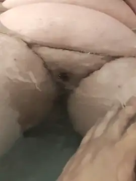 TwilledOverbite online show from 12, 4, 2026