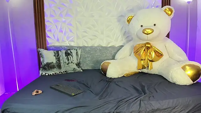 Snapshot of Mia_alejaa_ chatting on 24, 2, 2026 Mia alejaa online show from 24, 2, 2026