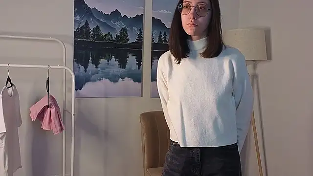 DoraWhitrock online show from 22, 2, 2026