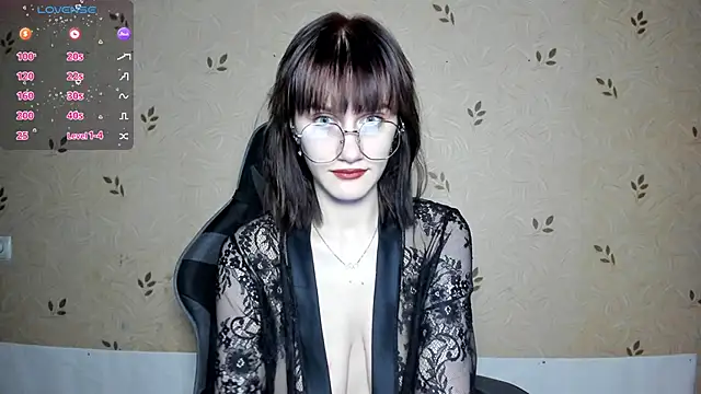 Snapshot of NicoleDaviss chatting on 6, 6, 2026 NicoleDaviss online show from 6, 6, 2026