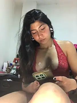 Snapshot of Little_Sweett chatting on 28, 2, 2026 Little Sweett online show from 28, 2, 2026