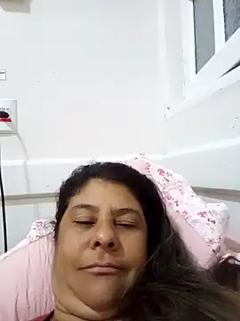 aquarianamascarada17 online show from 4, 3, 2026