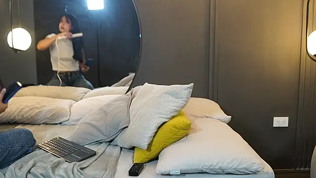 mekari fox online show from 23, 3, 2026