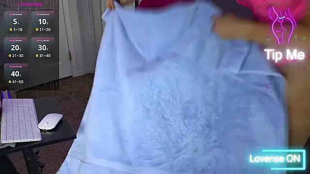 BellaLexi online show from 9, 3, 2026