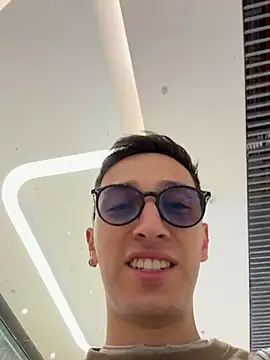 Thiago Jones1 online show from 9, 4, 2026