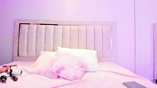 AlaiaMoretti  online show from 12, 3, 2026