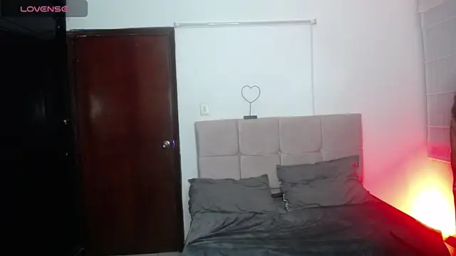 Aura cute  online show from 3, 6, 2026