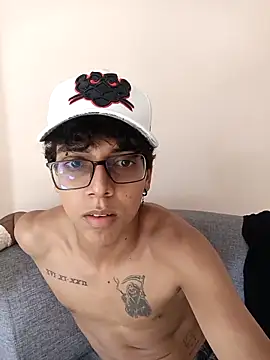 Snapshot of TuPapi_21 chatting on 28, 3, 2026 TuPapi 21 online show from 28, 3, 2026