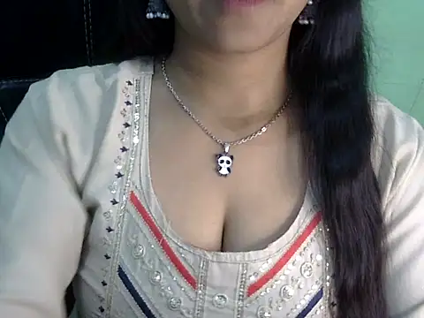 cute momo love online show from 24, 3, 2026