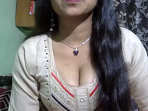 cute momo love online show from 28, 2, 2026