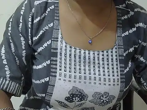 cute momo love online show from 26, 5, 2026